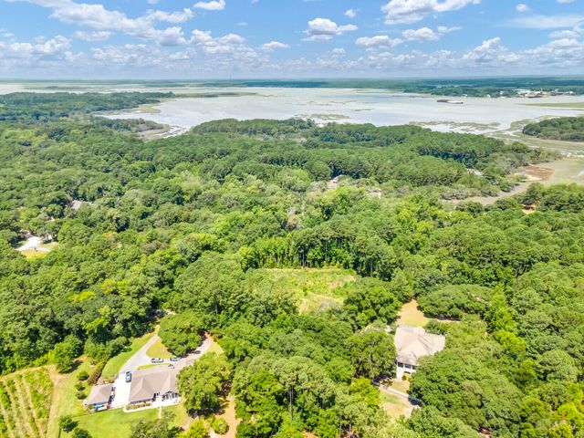5979 Joseph Blake Lane, Wadmalaw Island, SC 29487