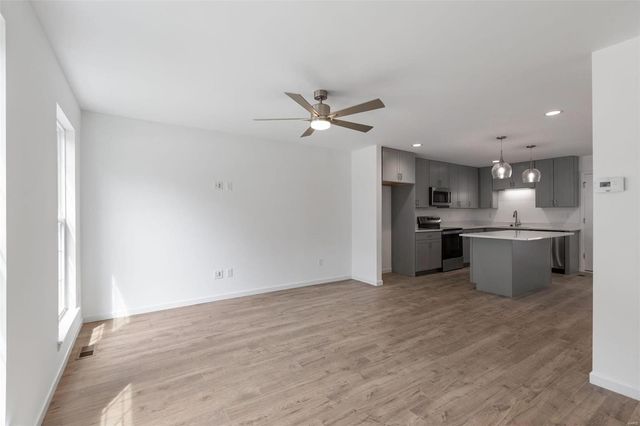 439 Sunset Hollow Drive, O'fallon, MO 63385