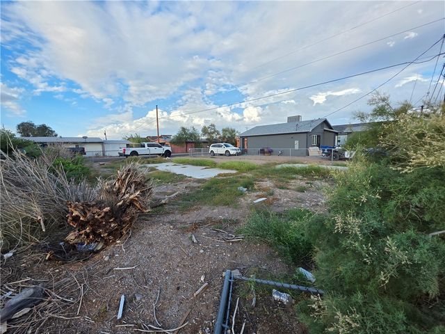 472 Harbor Drive, Bullhead City, AZ 86442