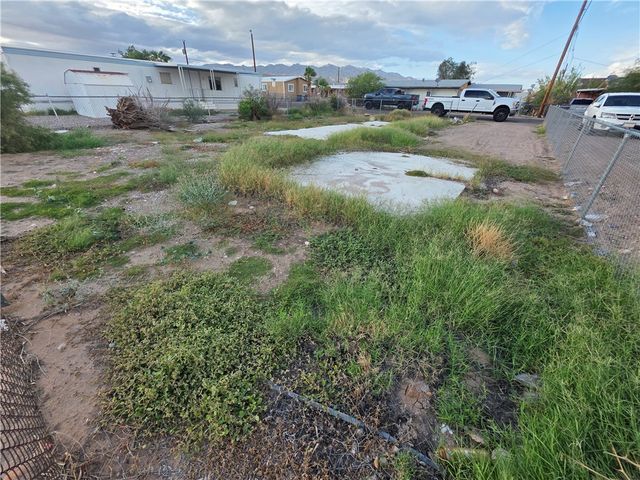 472 Harbor Drive, Bullhead City, AZ 86442