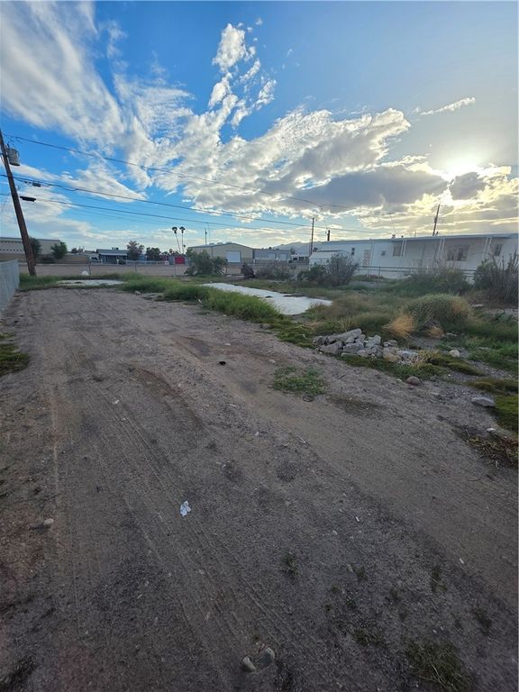 472 Harbor Drive, Bullhead City, AZ 86442