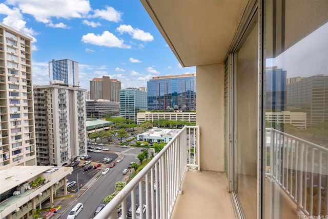 750 Amana Street 1207, Honolulu, HI 96814