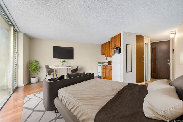 750 Amana Street 1207, Honolulu, HI 96814
