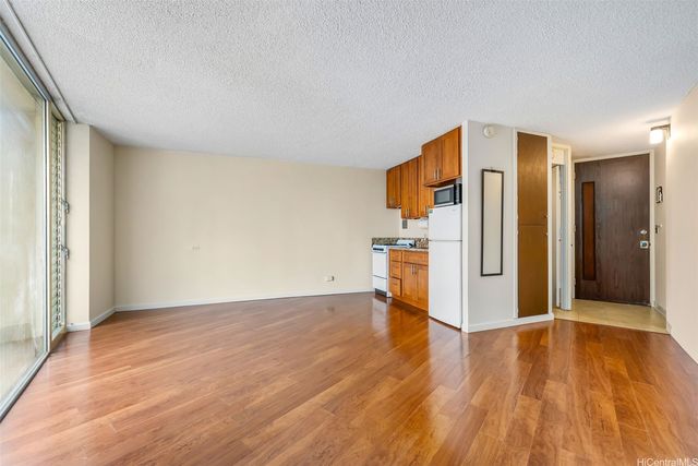 750 Amana Street 1207, Honolulu, HI 96814