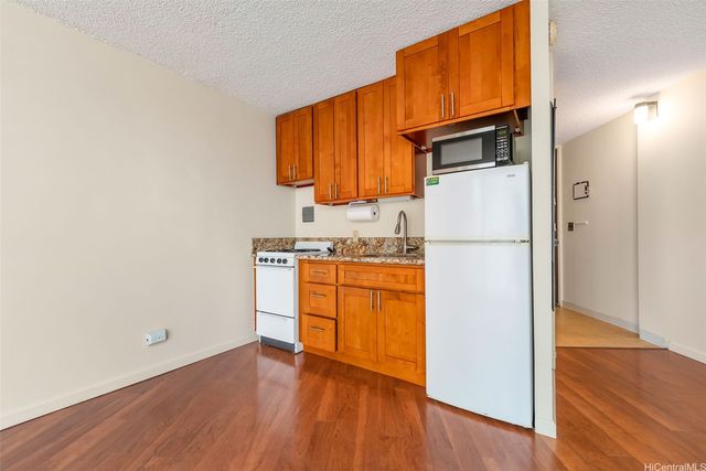 750 Amana Street 1207, Honolulu, HI 96814