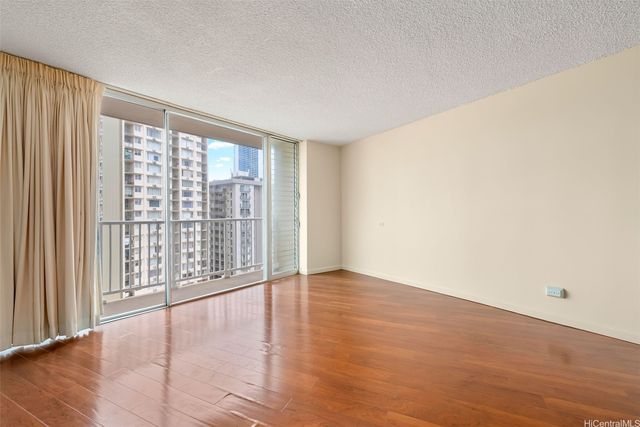 750 Amana Street 1207, Honolulu, HI 96814
