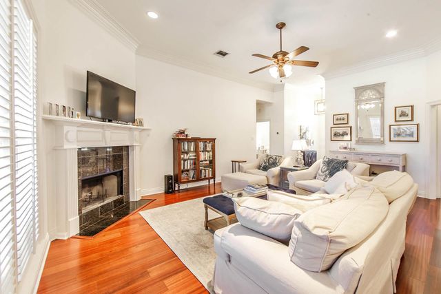 317 Brentwood Dr, Houma, LA 70360