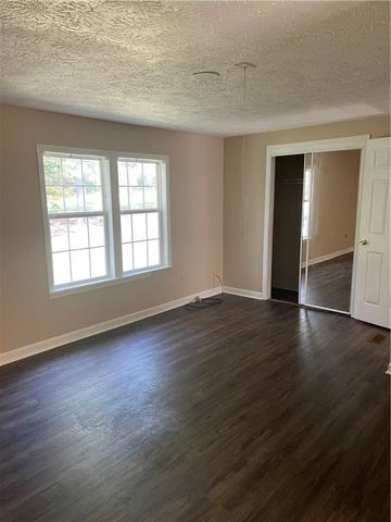 5498 Woodlin Road, Lula, GA 30554