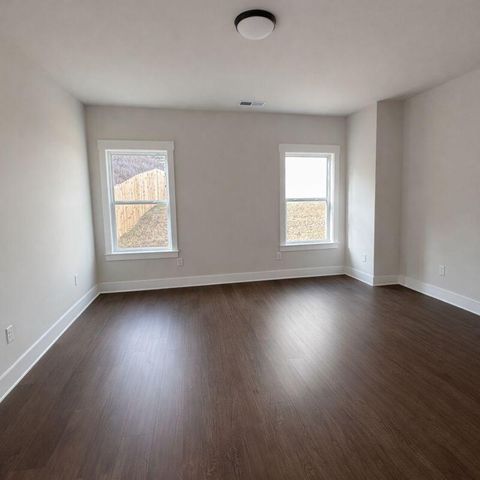 1608 Firelight Way 51, Ooltewah, TN 37363