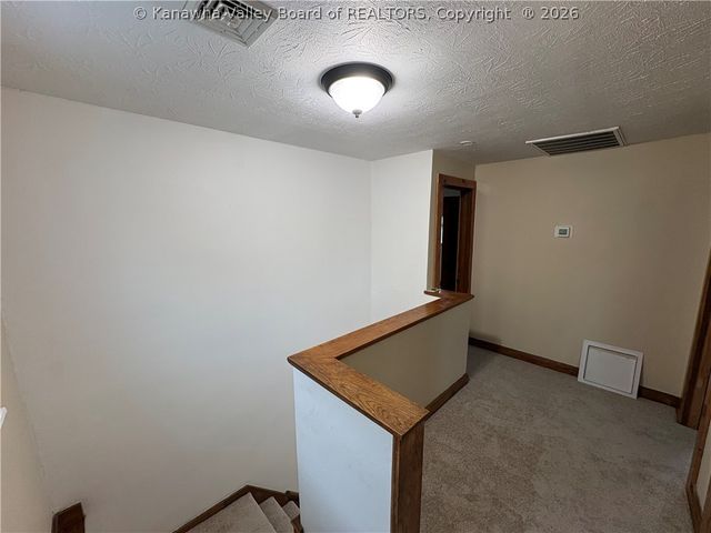 429 Park Avenue, South Charleston, WV 25309