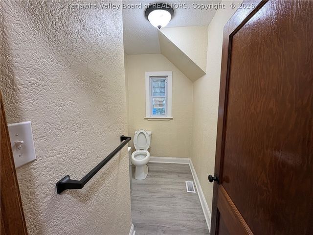 429 Park Avenue, South Charleston, WV 25309
