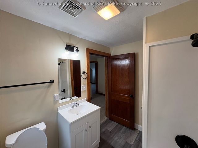 429 Park Avenue, South Charleston, WV 25309