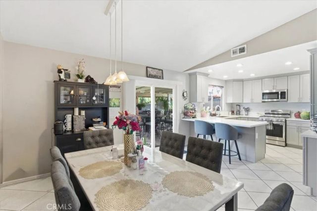 769 Harding, Hemet, CA 92543