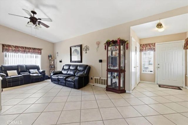 769 Harding, Hemet, CA 92543