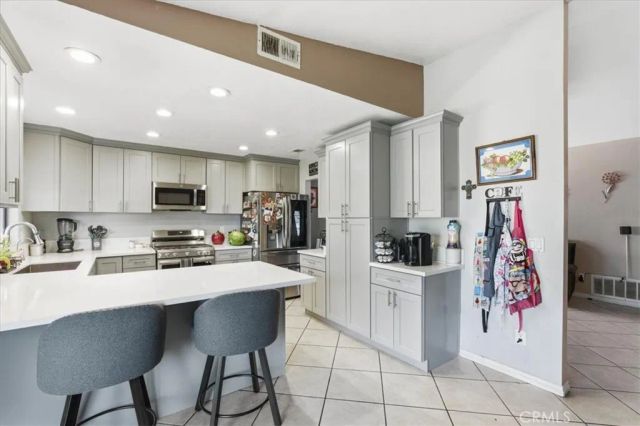769 Harding, Hemet, CA 92543