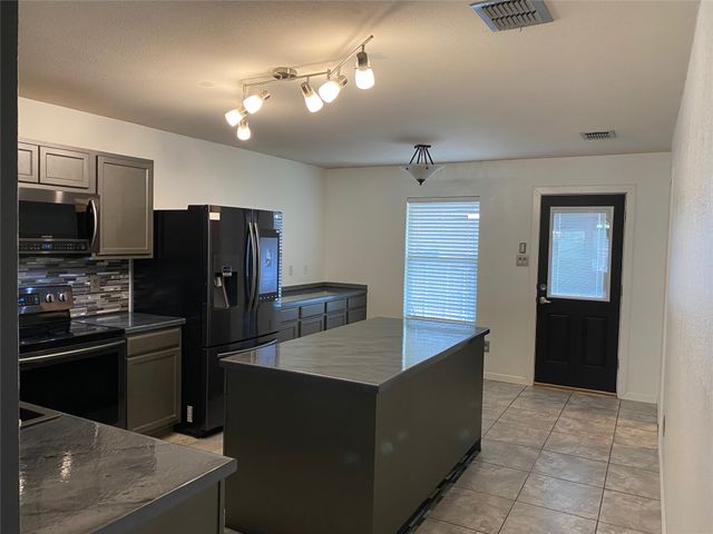 912 Mosaic Drive, Fort Worth, TX 76179