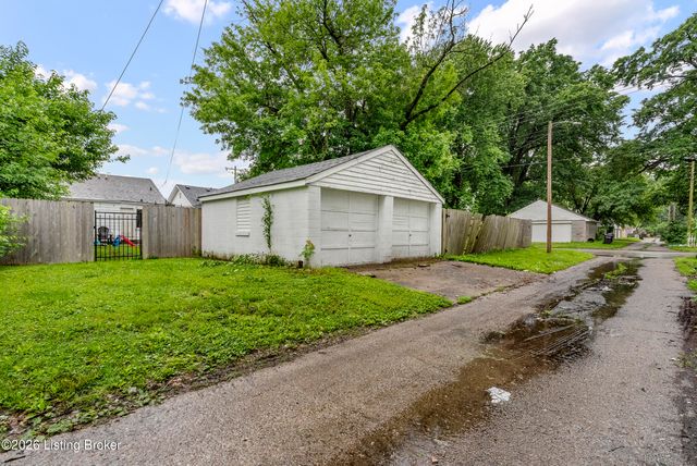 3538 Kahlert Ave, Louisville, KY 40215
