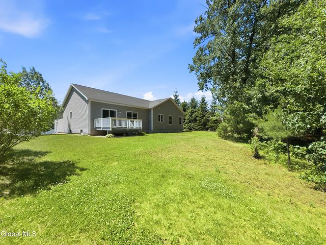 24 Morocco Lane, Colonie, NY 12304