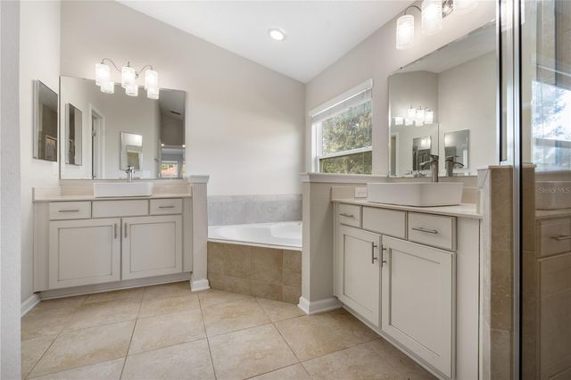 68 AUBERRY DRIVE, Palm Coast, FL 32137