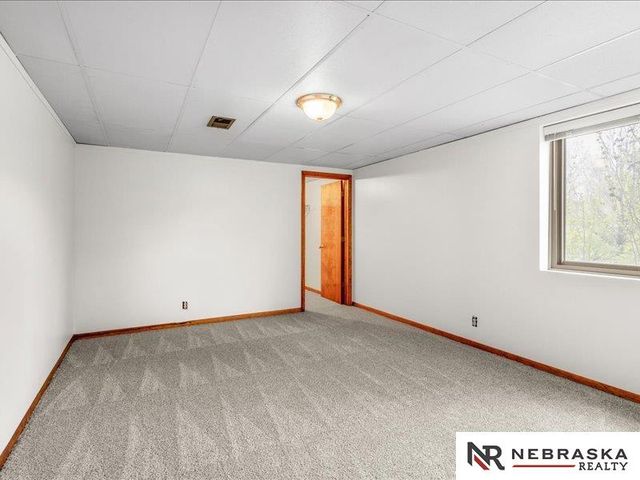 1006 Palamino Road, Omaha, NE 68154