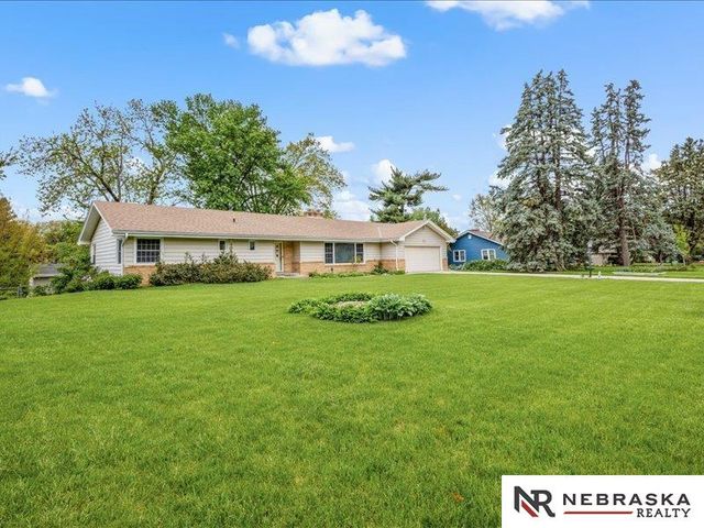 1006 Palamino Road, Omaha, NE 68154