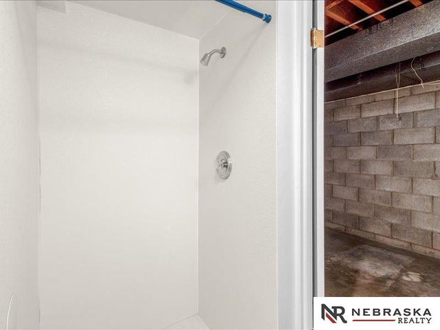 1006 Palamino Road, Omaha, NE 68154