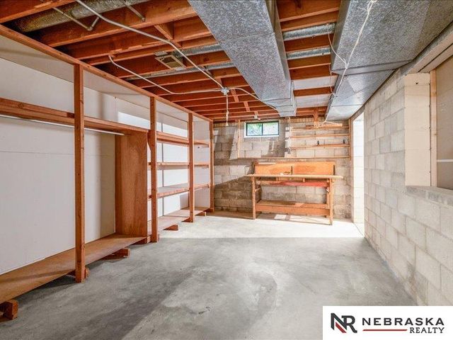 1006 Palamino Road, Omaha, NE 68154