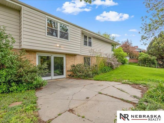 1006 Palamino Road, Omaha, NE 68154