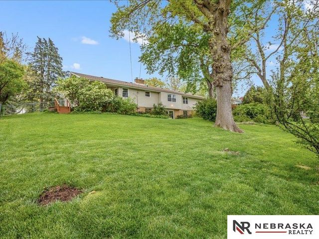 1006 Palamino Road, Omaha, NE 68154