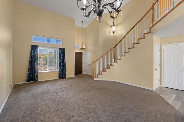 18 Jones Ranch Ct, Sacramento, CA 95838