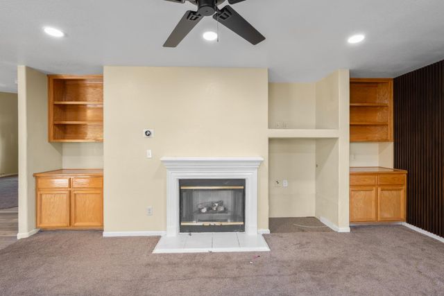 18 Jones Ranch Ct, Sacramento, CA 95838