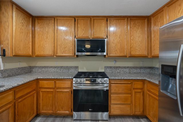 18 Jones Ranch Ct, Sacramento, CA 95838
