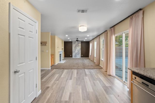 18 Jones Ranch Ct, Sacramento, CA 95838