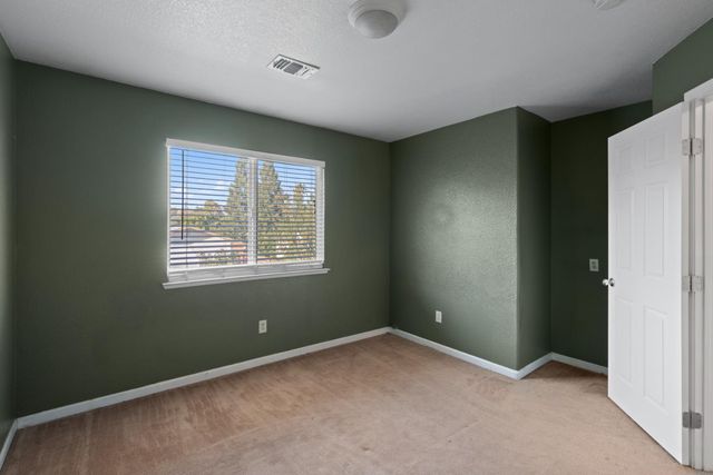 18 Jones Ranch Ct, Sacramento, CA 95838