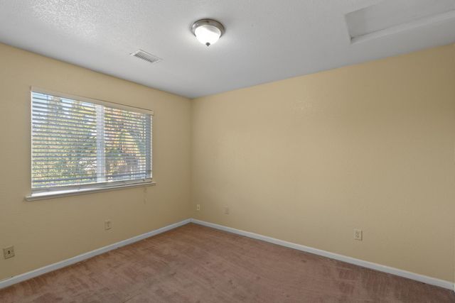 18 Jones Ranch Ct, Sacramento, CA 95838