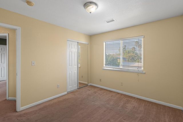 18 Jones Ranch Ct, Sacramento, CA 95838