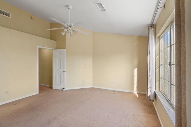 18 Jones Ranch Ct, Sacramento, CA 95838