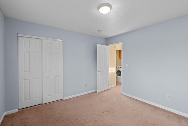 18 Jones Ranch Ct, Sacramento, CA 95838