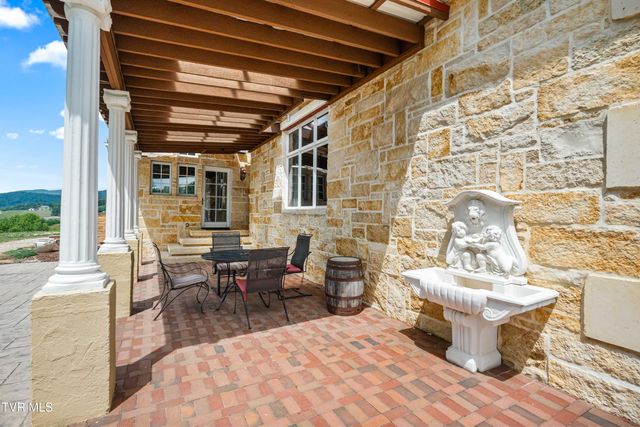 1877 Dry Hill Road, Butler, TN 37640