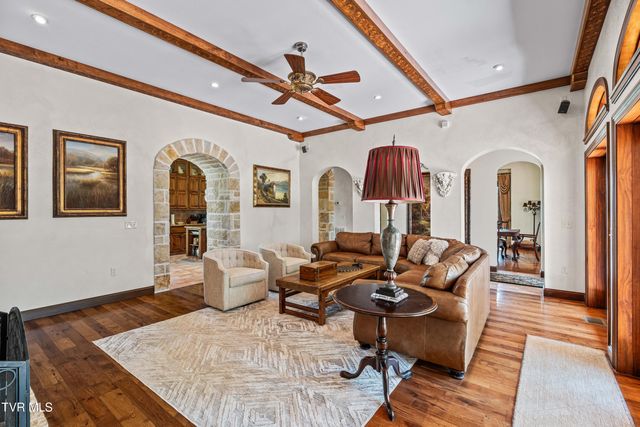 1877 Dry Hill Road, Butler, TN 37640