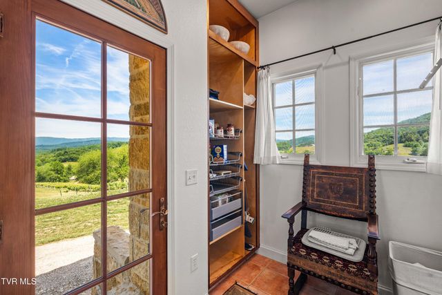 1877 Dry Hill Road, Butler, TN 37640