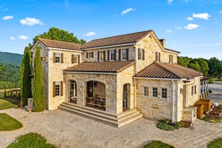 1877 Dry Hill Road, Butler, TN 37640