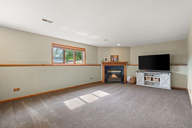 8987 Calhoun Place, Crown Point, IN 46307