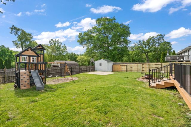 8987 Calhoun Place, Crown Point, IN 46307