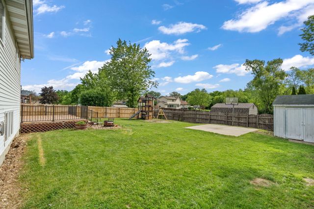 8987 Calhoun Place, Crown Point, IN 46307