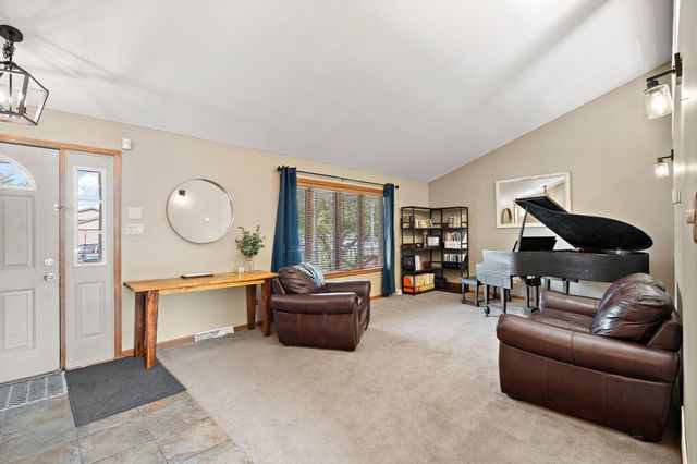 8987 Calhoun Place, Crown Point, IN 46307