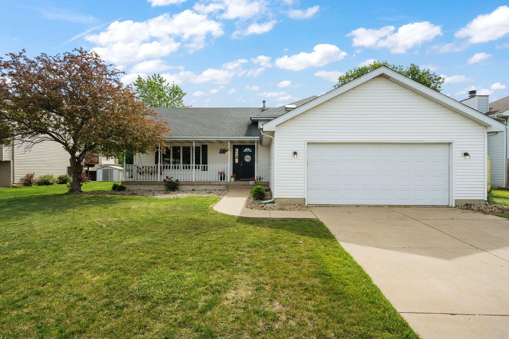 8987 Calhoun Place, Crown Point, IN 46307