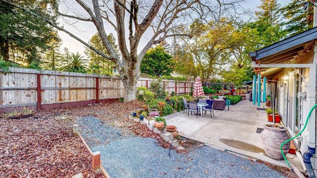 2142 Laguna Rd, Santa Rosa, CA 95401