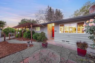2142 Laguna Rd, Santa Rosa, CA 95401