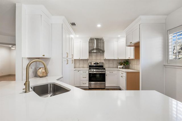 109 Vandeventer DR, Burnet, TX 78611